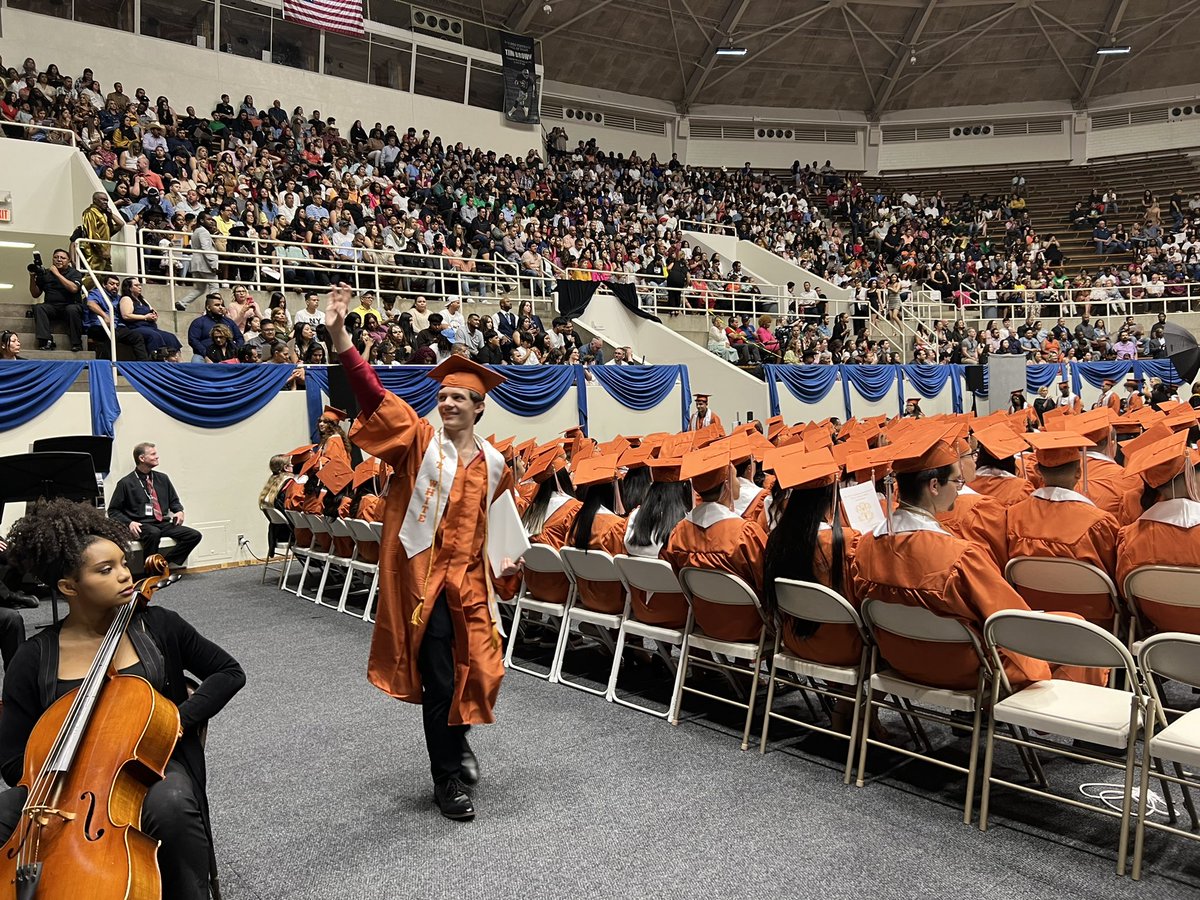 dallasschools's tweet photo. W.T. White High School Class of 2023 Stats: 
📝Submitted over 1600 college applications.
💰Awarded 5 million in scholarships.

Congratulations! #DallasISDGrad23 https://t.co/K9UCFy0Jwb