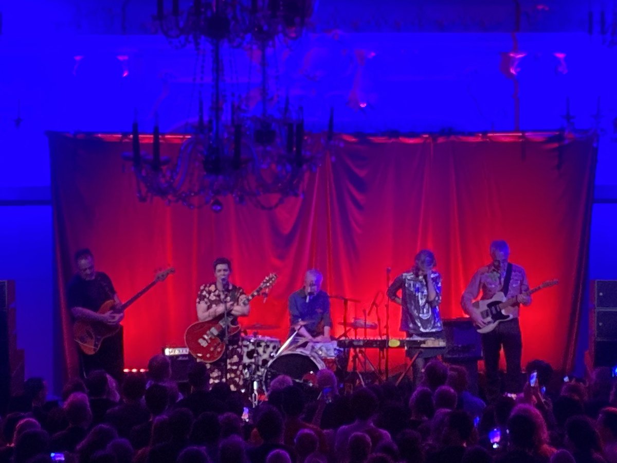 U is for Utopia … OH WOW thank you <a href="/HeavenlyIndie/">Heavenly</a> what a fabulous gig ❤️🦋 <a href="/Sarah_Records/">Sarah Records 💙</a> please do this again! xxx
