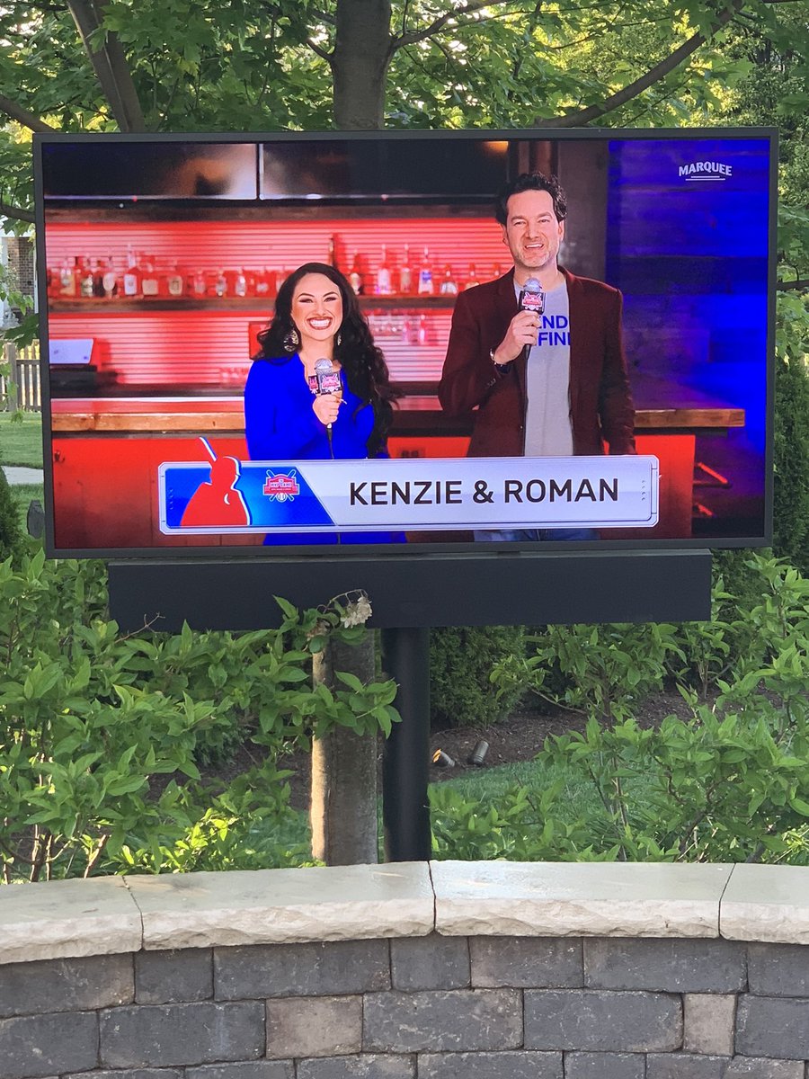 The MVP Game On Twitter SURPRISE We Were On After The Cubs Game chicago-cubs-meet-their-official-photographer-time