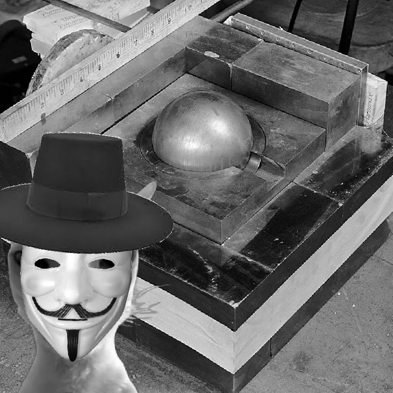 100 likes and ill open the demon core