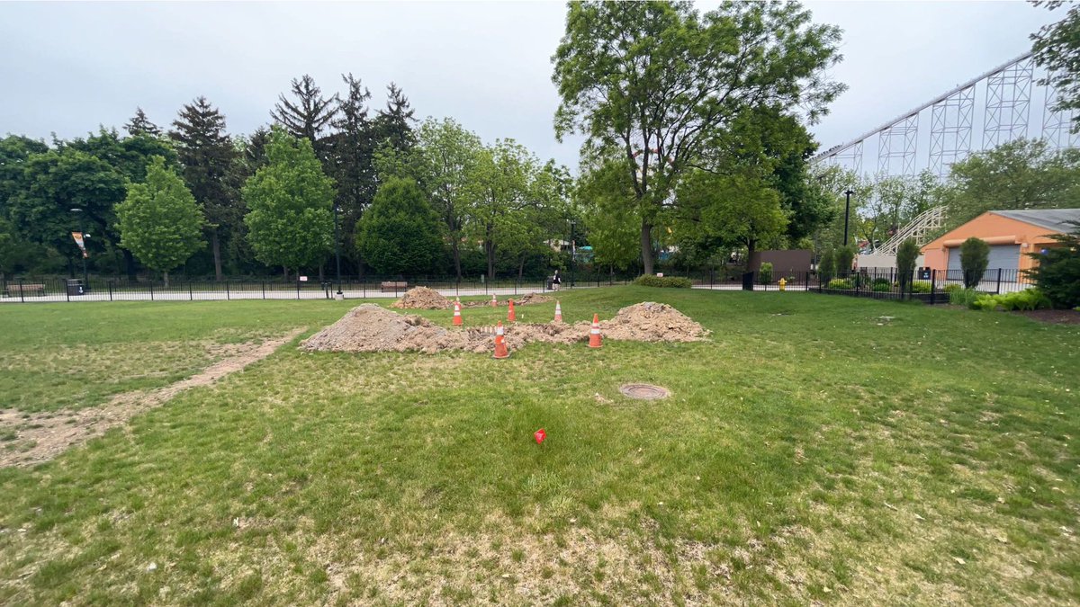 iby_coaster's tweet photo. The second behind the scenes tour was Stinger’s former spot, which is the site of Project 2024!! https://t.co/c0YzZfvFEQ