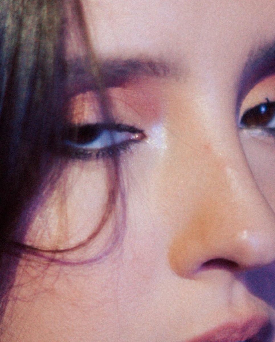 ㅤ
           𝐁 𝒐 𝒐 𝒎 𝒃 𝒂 𝒔 𝒕 𝒊 𝒄  ⋆  𝘴 𝘪 𝘥 𝘦 - 𝘦 𝘺 𝘦
ㅤ