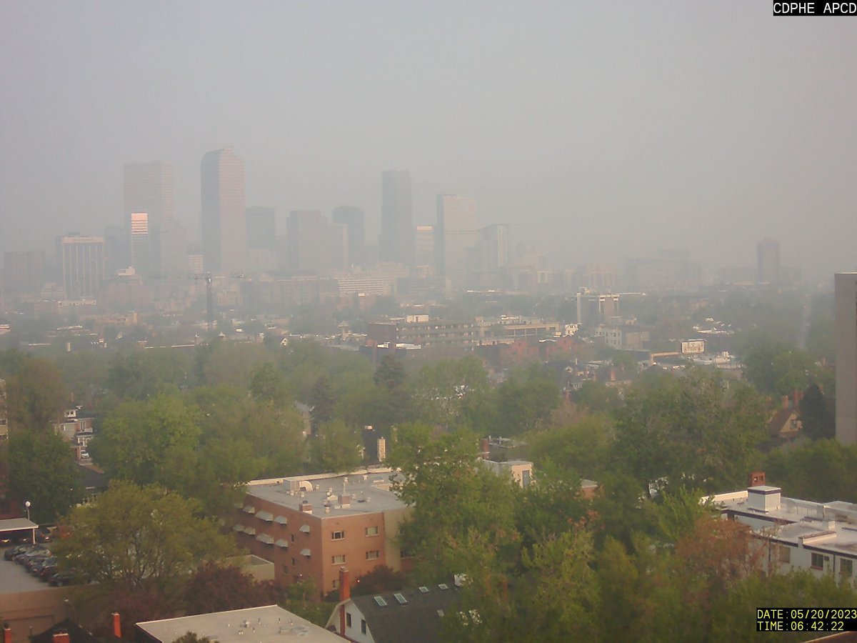 BianchiWeather's tweet photo. Smoke has improved gradually in Denver today, though it might not feel like it.

Left: 7am, middle: 6pm. Right: visibility increase from 1.25 to 6 miles.

#9wx #COwx https://t.co/8lPmCDKVur