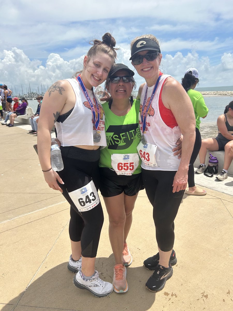 ConnieDonsbach's tweet photo. No words to explain the feeling of team accomplishments today…..26.1 miles, 6 team members, finish time 4:18, 64 out of 449 teams from across Texas and beyond.  #BeautiesAndTheBeast #runrunrun https://t.co/Qhx3KULqTw