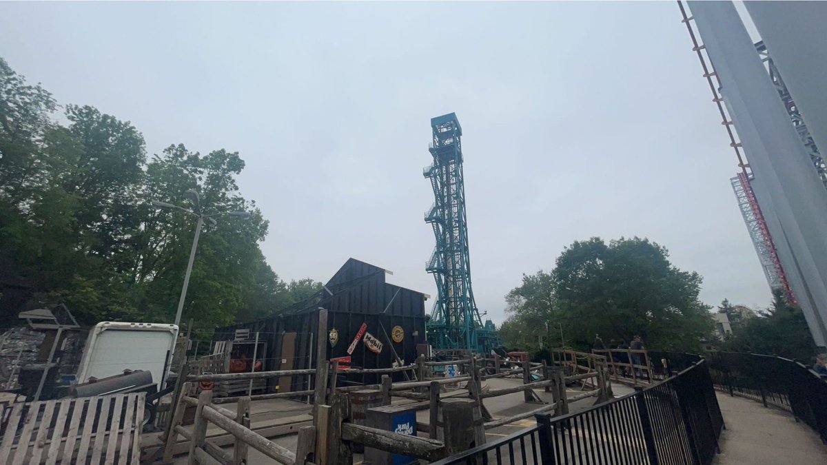iby_coaster's tweet photo. The last tour of the day, Demon Drop and Steel Force backstage area!! https://t.co/hTlgENLRdV