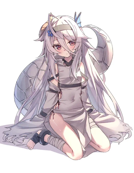白髪赤目龍娘