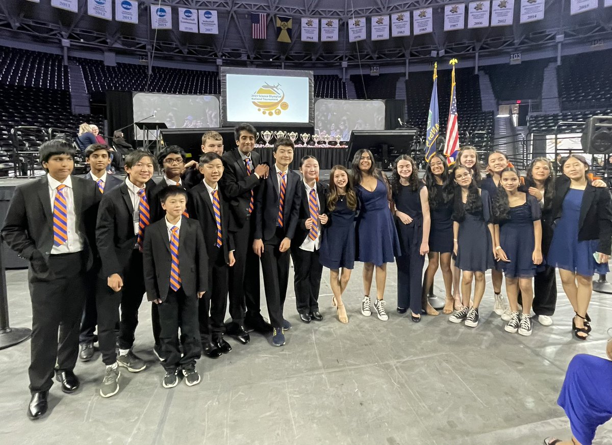 What an amazing day at Wichita State. The awards ceremony is about to begin. No matter the results, these kids all competed like Olympians today!
#weare7B
#WeAreChappaqua