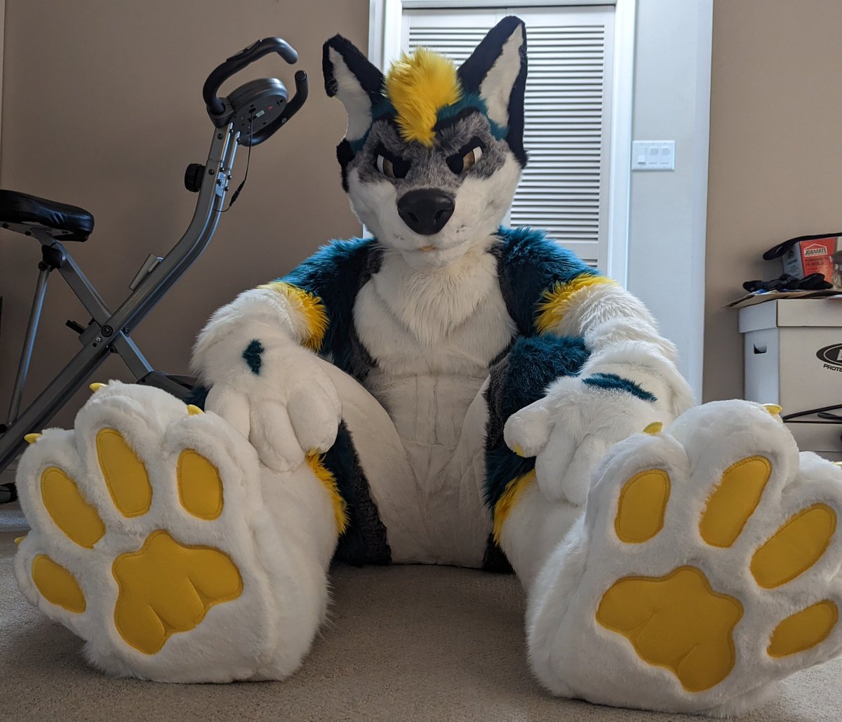 Taking a break for #PawDay 
🪡: <a href="/WaggeryCos/">Waggery Costumes</a>