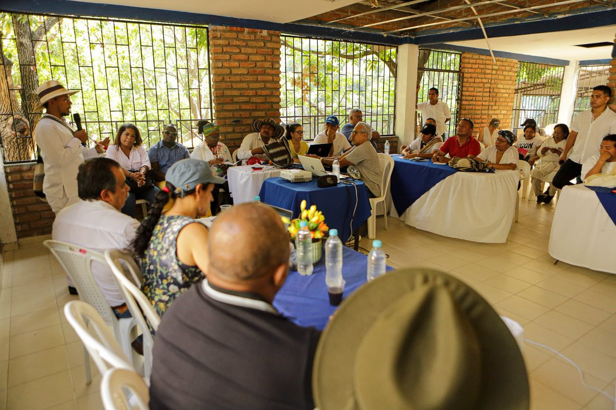 RenovacionCo's tweet photo. Hoy con la presencia del dir. @Rauldelgado58 concluyó la sesión del Mecanismo Especial de Consulta subregión Sierra Nevada y Serranía del Perijá. Desde el recién constituido resguardo indígena de Nara Kajmanta, se concertó la viabilidad de 10 proyectos de inversión. @MECSNSSPZB https://t.co/WqPAoo3OJ0