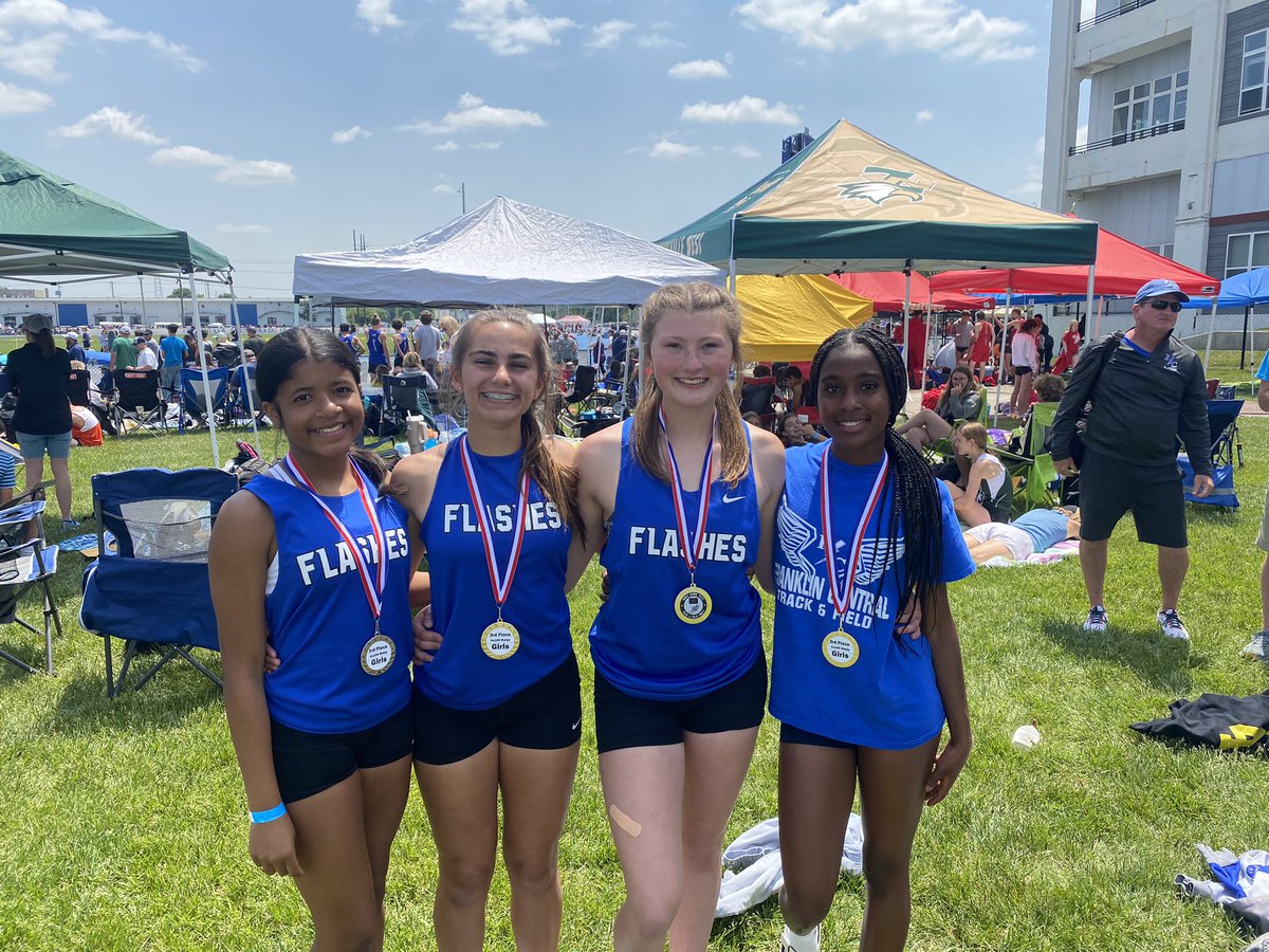 FTCSCFCJH's tweet photo. What a great day for our track and field team at the MS state championships! 
G 4x1 relay- 3rd
B 4x1 relay- 7th
B 4x4 relay- 7th
Nat V- 3rd in 2400. School record! 
Dennis 4th in both 100 and 200
Ian 5th in the 2400 and a school record in the mile! @FTCSC 
#weareflashes https://t.co/3Aoiz6pmFG