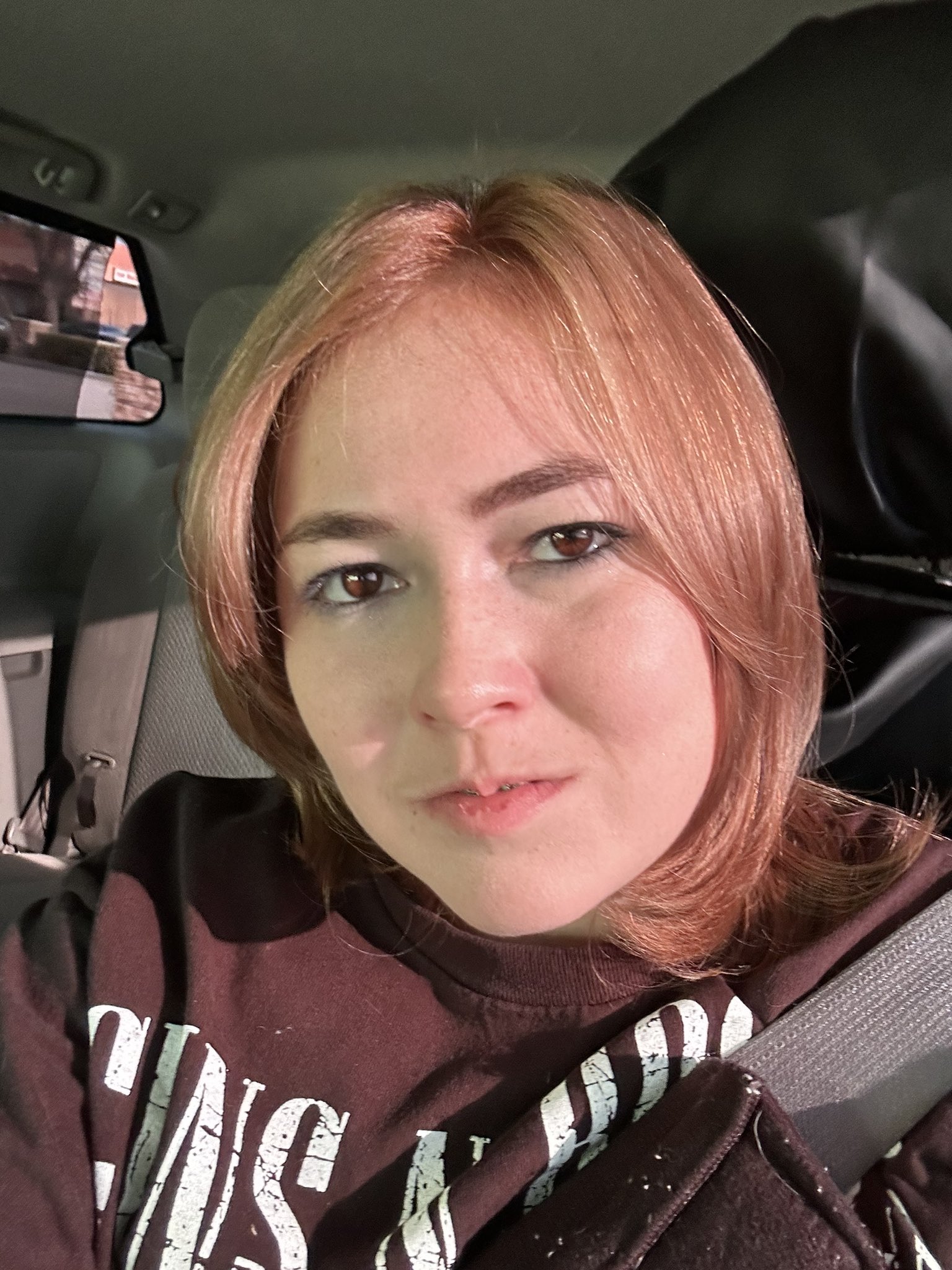 angie-v-rockerchick0210-twitter