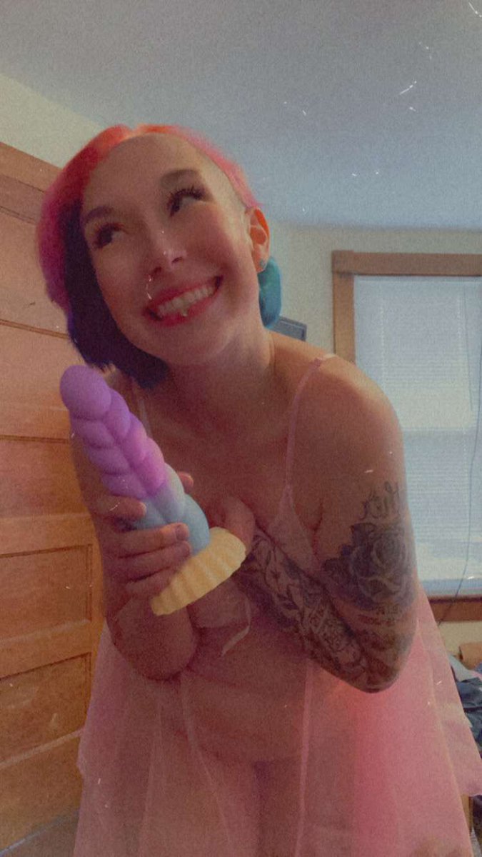iMirandax's tweet photo. This is my favorite new fuck toy. https://t.co/DbHxwMZTvh