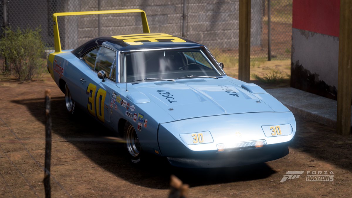 valeflorea's tweet photo. Experience the adrenaline rush of the 1969 Dodge Charger Daytona Hemi, driven by the racing legend Dave Marcis. Download now with DL code 102 921 965 and unleash the speed and performance! #ForzaHorizon #DodgeChargerDaytona #DaveMarcis #NASCAR #ClassicCars #ForzaShare https://t.co/gcjzAo2GAI