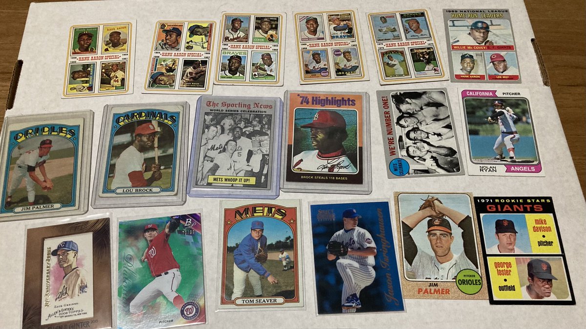 USSportsCards1's tweet photo. I have a lot of sorting to do tonight but here are a few candidates for the #CompBusting series https://t.co/BudYu9AF8d