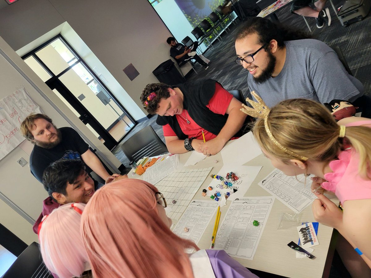 NorthMesquiteHS's tweet image. Shout out to our D&amp;amp;D club for helping support our first ever MISD Fan-Faire today! We hope everyone got a chance to come out and have a little fun! @misdlibraries @jagnation1 #MISDfanfaire #misdlibrary