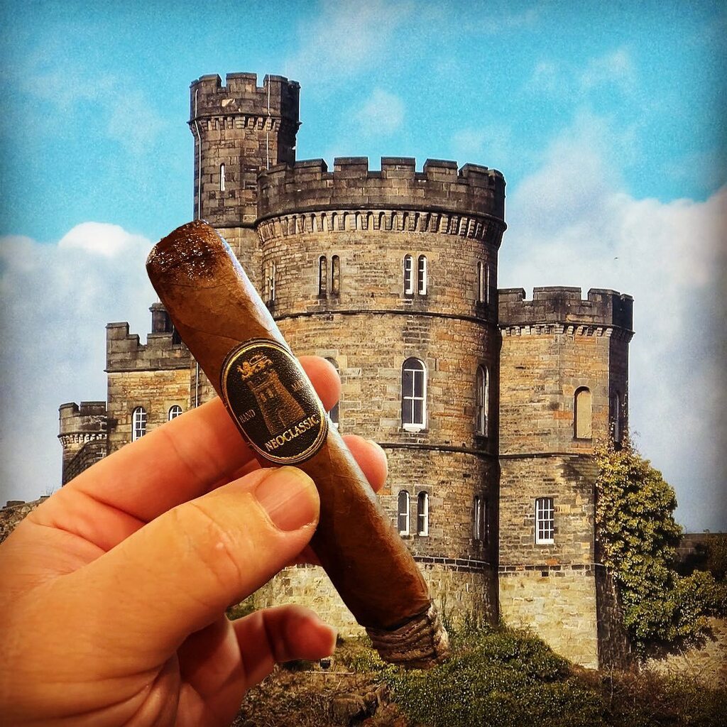 These Neoclassic cigars from @valacaricigars are amazing. #cigar #cigars #bullsharkapproved #nowsmoking #cigarlife #cigarpic #cigaraficionado #cigarsociety #cigarsnob #cigarlover #cigarlifestyle #cigarsmoker #NorthCarolina  #cigarcoop #TheSmokingSyndicat… instagr.am/p/CsfEVuYt4iG/