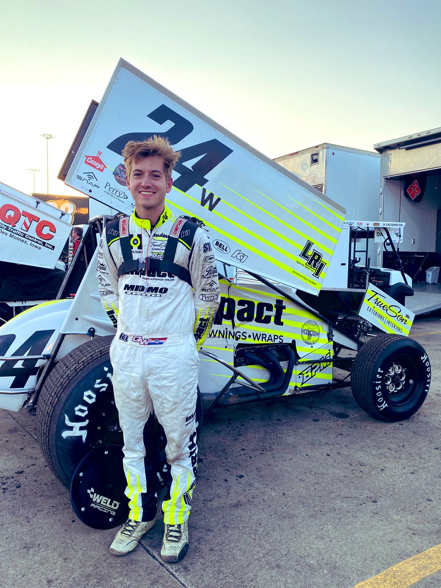 knoxvilleraces's tweet photo. 360 𝓆𝓊𝒾𝒸𝓀𝓉𝒾𝓂ℯ goes to Garet Williamson! ⏱ 

#DennisonRacingTs #JerseyFreeze #TEAMDAKOTA https://t.co/CMoGlYJrcL