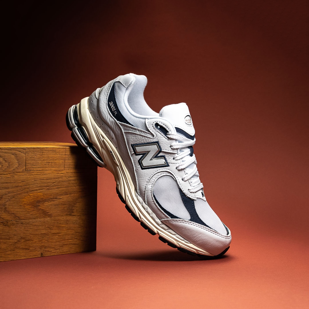 SNKR_TWITR tweet media