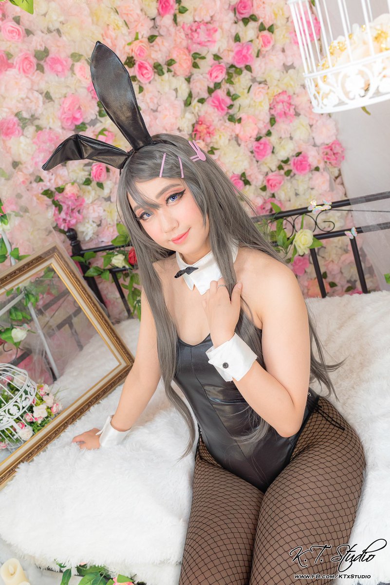cyainnie's tweet photo. Got my head in the clouds~☁️ did you dream of bunny girl senpai? 🐰

Outfit and wig by @CosplayRole 
.
#cosplay #coser #anime #bunnygirl #animefanart #animegirl #cosplayergirl #bunnygirlsenpai #mai #MaiSakurajima #egirl #cosplayphotography https://t.co/7hUDuSm0kX