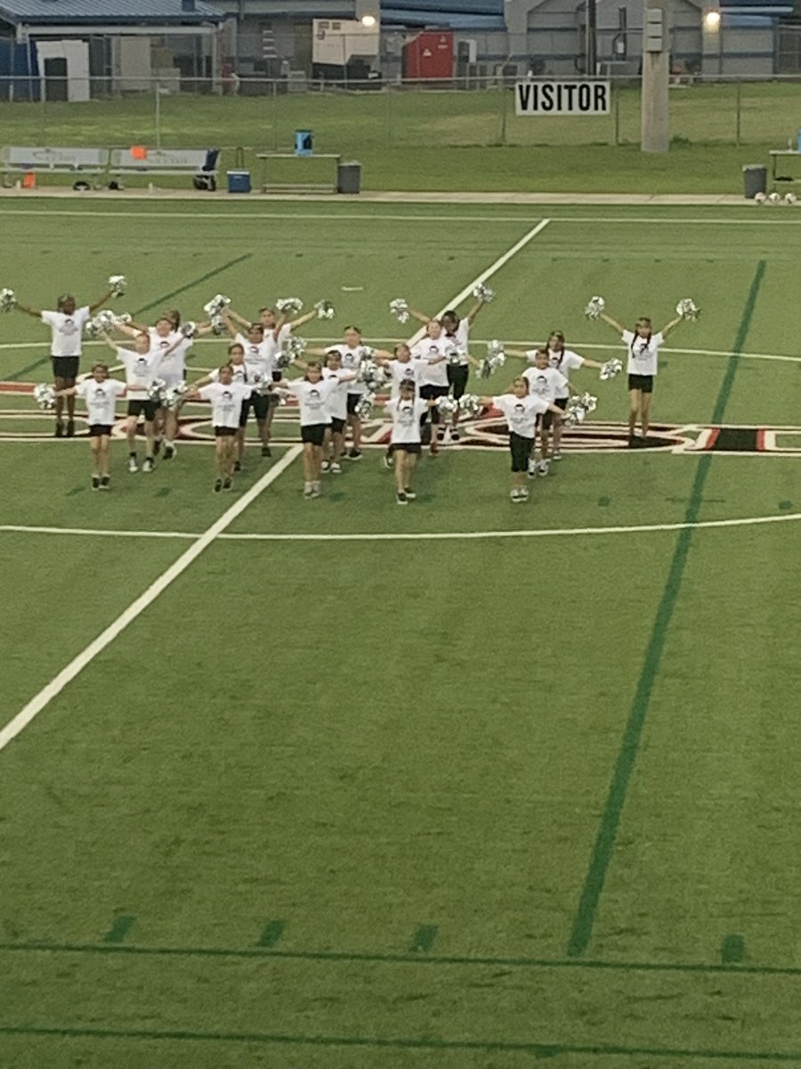 CaryPerales1's tweet photo. Shout Out to the Blanche Moore Eaglettes!  supporting the CCFC Sharks and showing off their cheer/dance talent 👏🏼👏🏼@ccisd @CorpusCFC @CCISDIT https://t.co/thCChcI96V