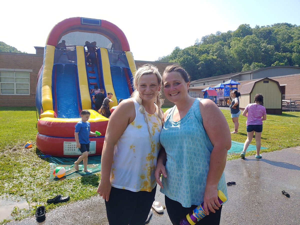 PrincipalRobins's tweet photo. Our Summer Kickoff event, hosted by Save the Children,was a huge success. Families had fun learning and playing together, while spending the evening at school.
@SavetheChildren @AnnaWShepherd @rachelmcrider @khuff_fcs https://t.co/m83K0B5BF3