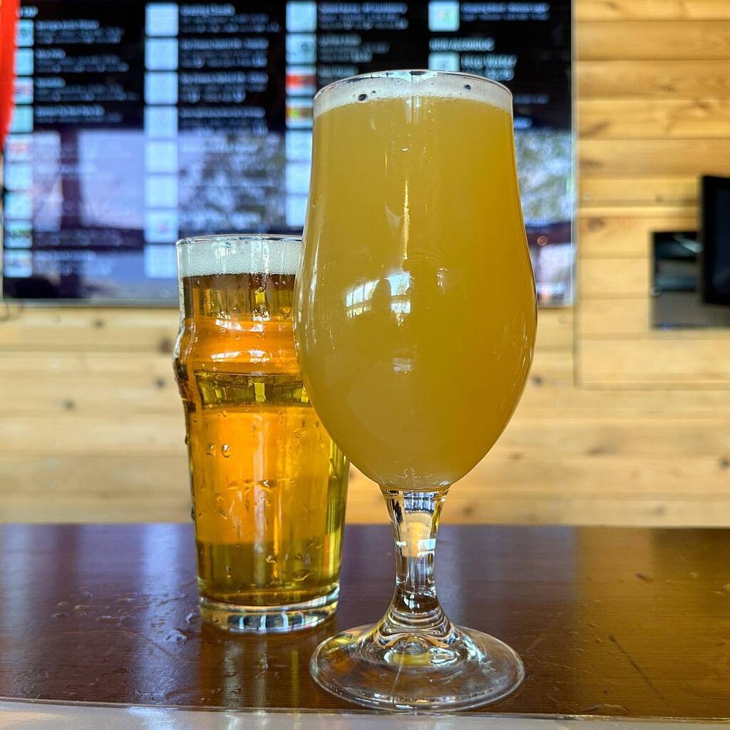 Grabbing a couple beers at @mtnwalking while in Bozeman  #craftbeer #montana #ipa instagr.am/p/CsfGfNJJNs5/