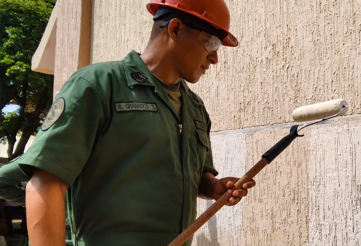 CDCEZULIA's tweet photo. BRICOMILES reciben equipamiento para rehabilitación de escuelas de los pueblos indígenas

Este sábado de BRICOMILES, en la E.N. Octavio Hernández de Maracaibo se iniciaron los avances de la rehabilitación de la infraestructura educativa.

@_LaAvanzadora
@MPPEDUCACION https://t.co/ivkYTcY7d8