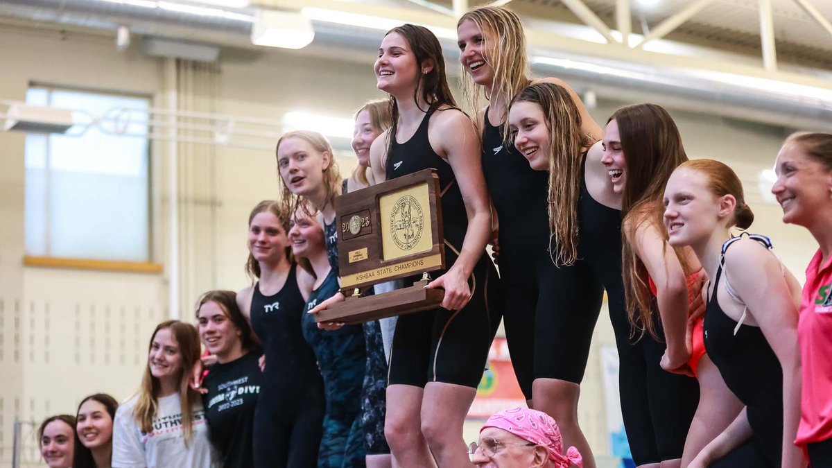 Mac Moore tweet media