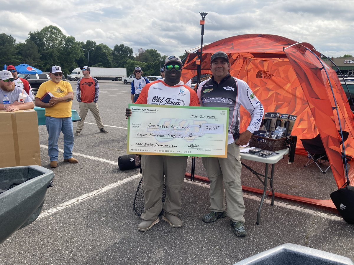 CarolinaYakAngl's tweet photo. Our top 3 from the #CarolinaClassic on Lake Hickory. Shout out to @King_Juke for taking 3rd place & also #Str8upmounts Big Bass!!!
It was a great day on the water!!
#cka10 #kayakfishing https://t.co/vxbnWmLHUJ