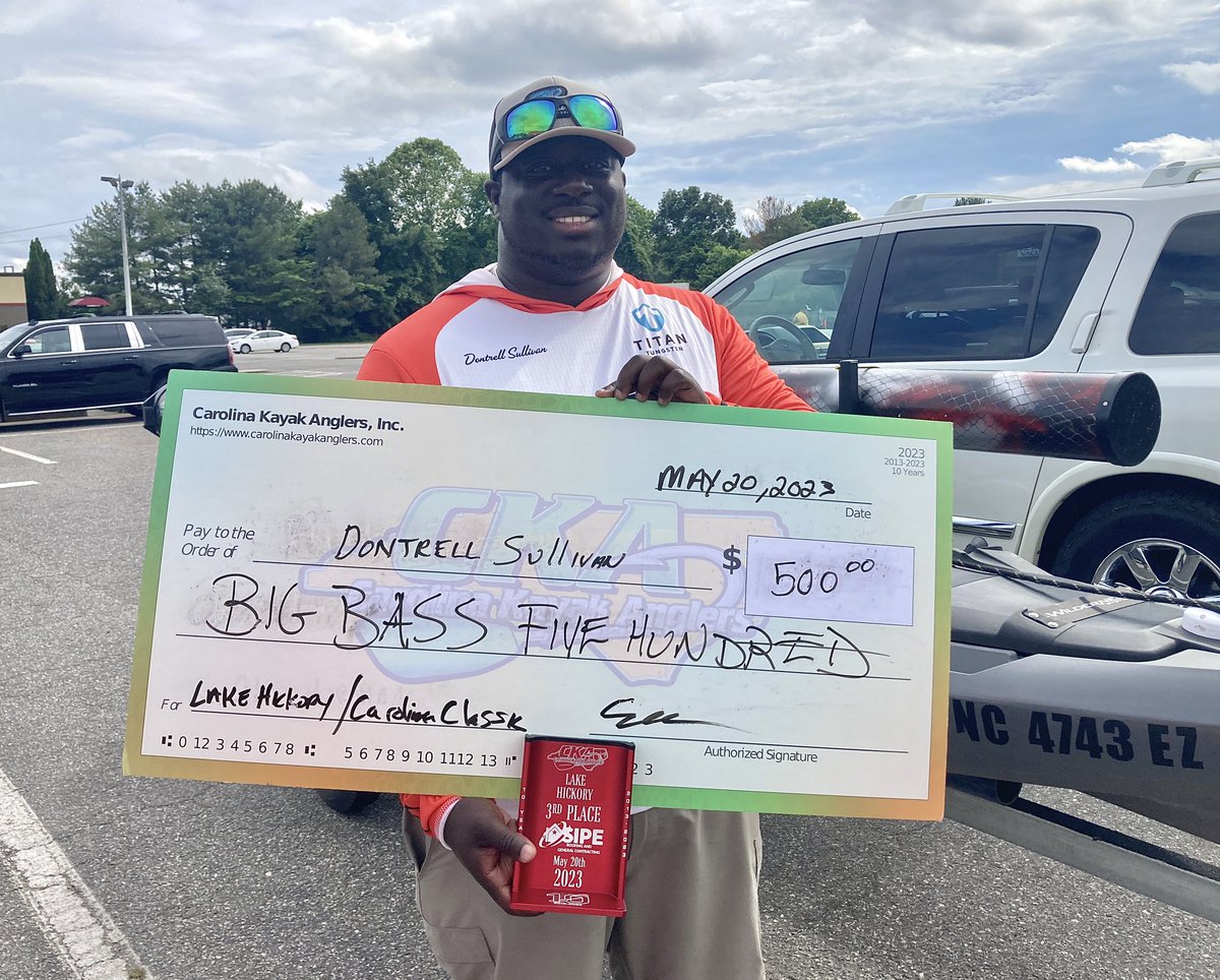 CarolinaYakAngl's tweet photo. Our top 3 from the #CarolinaClassic on Lake Hickory. Shout out to @King_Juke for taking 3rd place & also #Str8upmounts Big Bass!!!
It was a great day on the water!!
#cka10 #kayakfishing https://t.co/vxbnWmLHUJ