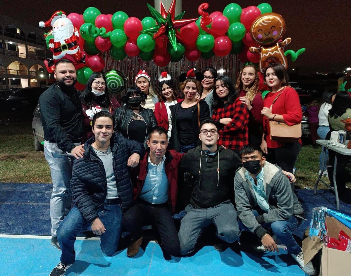 Feliz día del psicólogo, psicosis, psicoloco, neurosis, me das un consejo, me analizas, etc. 😵‍💫 

Feliz día a los que fueron mis alumnos y colegas de esta hermosa profesión que es 24/7🫶🧠

20/05/23