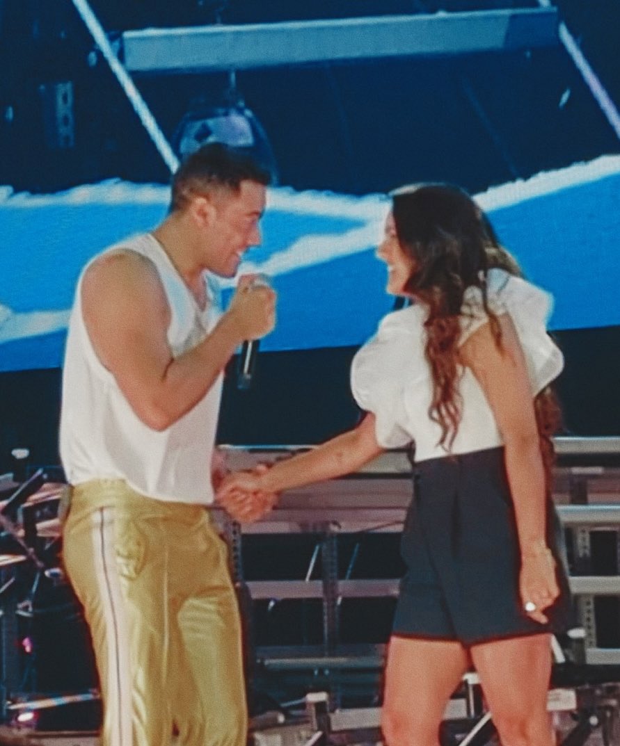 𝚅𝚒𝚟𝚒🇵🇷 tweet media