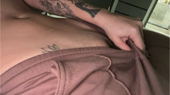 Can you help me get very very wet? https://t.co/TWj8aaRY4m<a href="/tag/retweet"class="tags"><span>#retweet</span></a>