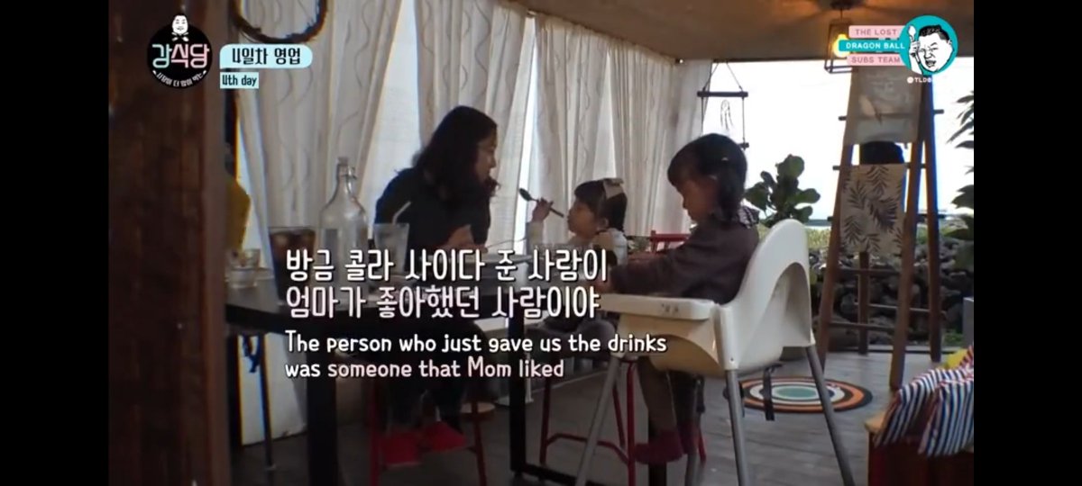 dindaparamitaaa's tweet photo. 🧒 : mom, why arent there any celebrities?
🧑🦱 : the person (Jiwon) who just gave us the drinks was somene that mom liked
🥺🥺💛💛
#KangsKitchen https://t.co/CHCVEHRaqO
