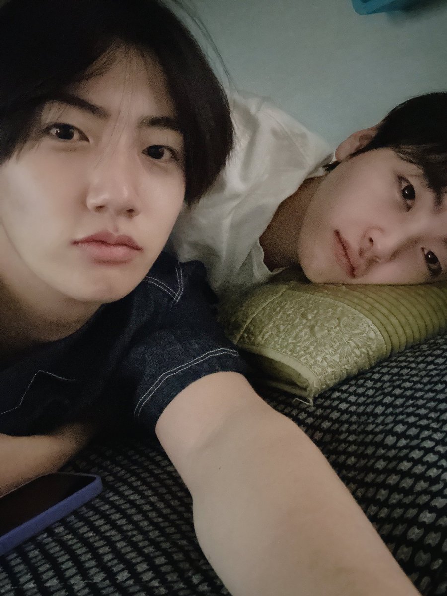 pingpongz morning selca taken at wonjin's house 🥹🥹 a GOOD morning indeed!