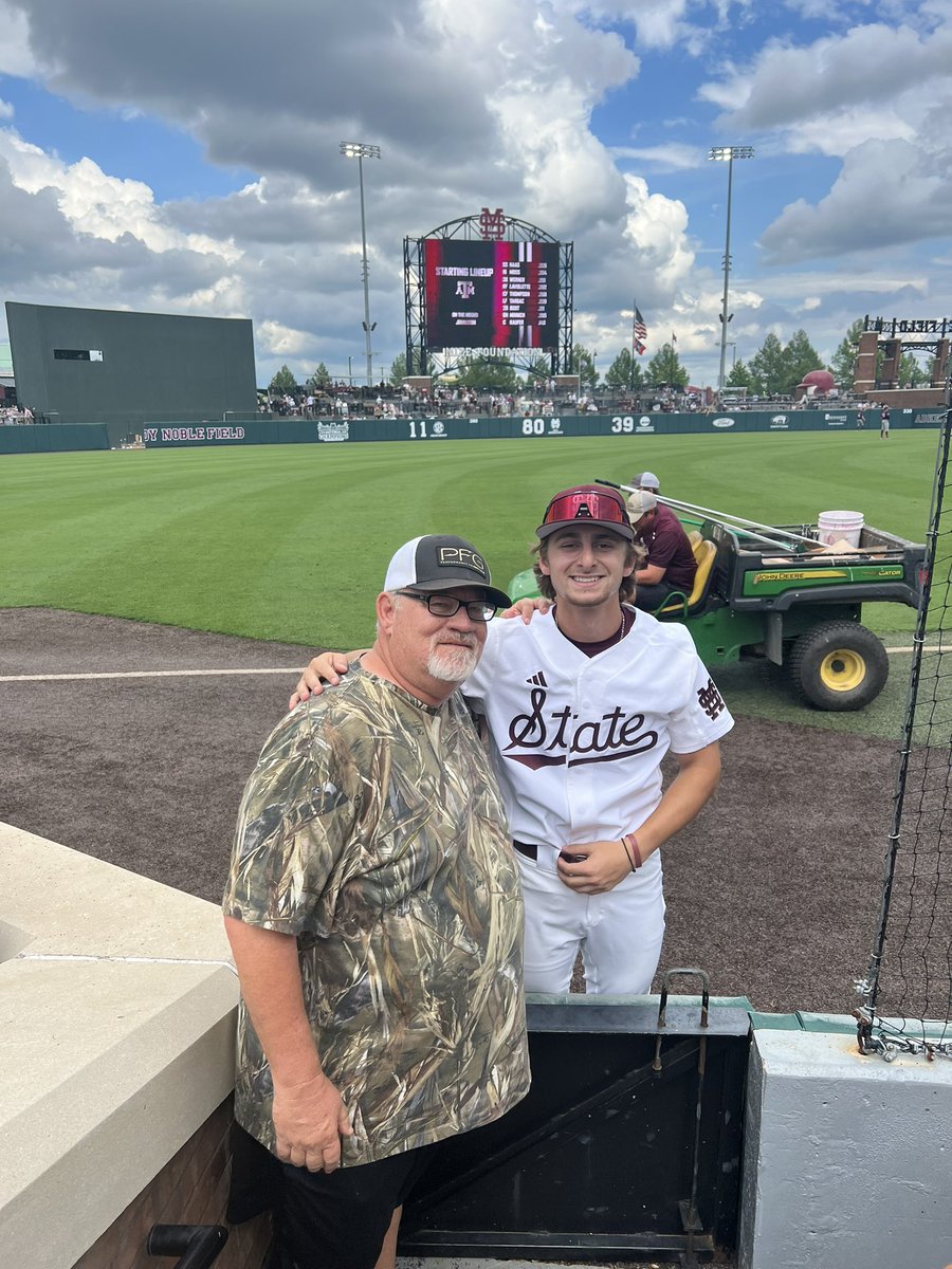 Great seeing <a href="/LoganForsythe1/">Logan Forsythe</a> at the Dude. Proud of you kid!