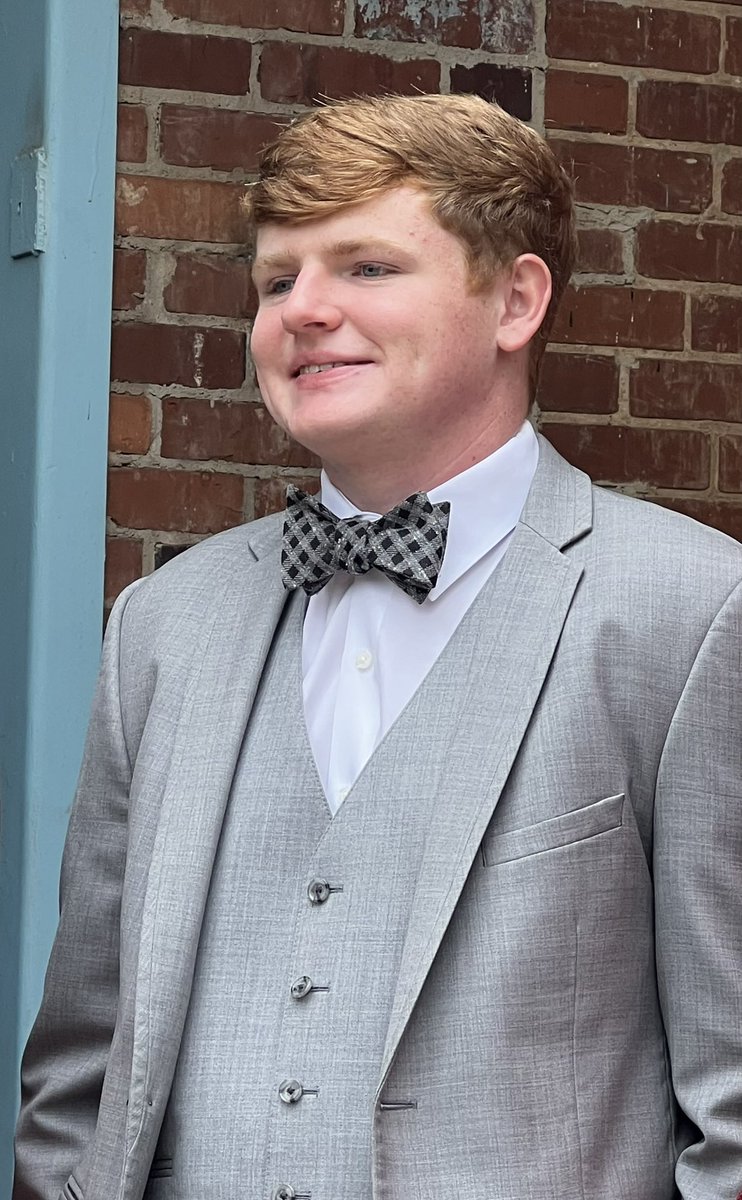 GregRoss2One's tweet image. Last Dance! #prom2023