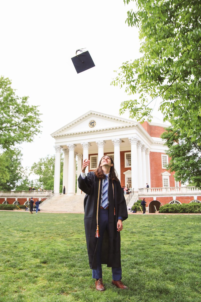 thatguy1343's tweet photo. I have worn the honors of Honor. I graduated from Virginia https://t.co/4GyU32S1jP