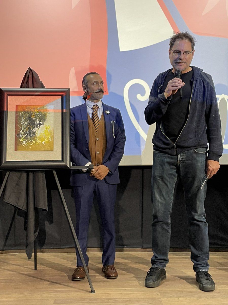 Jorge_Ugalde's tweet photo. #CarlosCuarón recibió un reconocimiento por parte de la Facultad de Cine en el marco del Festival Internacional de cine y comedia. El guionista y director mexicano hablo sobre la huelga de escritores que existe en Hollywood de la que él forma parte. https://t.co/qyQBMQfNYu