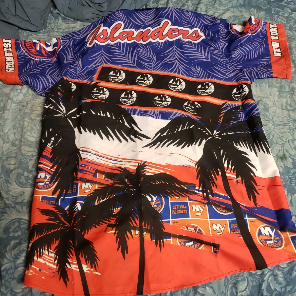 Frizzvisions30's tweet image. Summer Shirt has arrived