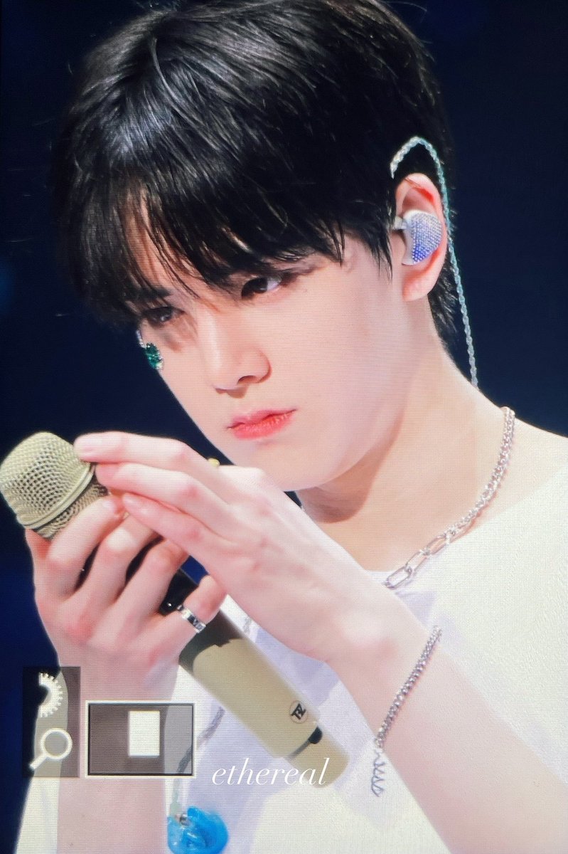 injunoona's tweet photo. gw udh ga bisa diem lagi. gue harus bikin rangkuman tentang betapa teganya semua orang memandang mic younghoon dgn sebelah mata. alias justice for younghoon's mic 
-a thread https://t.co/41LC7snEWG