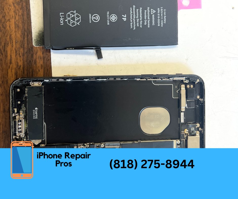 irepairpros's tweet image. 💡 Did you know we also specialize in computer and Mac repairs? 💻 From hardware issues to software glitches, our skilled technicians can tackle it all. Trust us to bring your devices back to their full potential! #ComputerRepair #MacFix #ExpertTechnicians