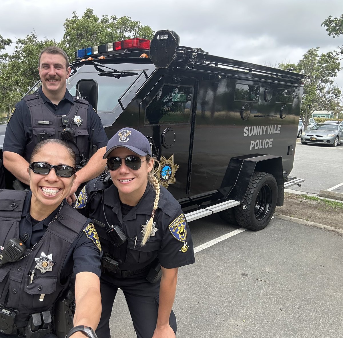 As Police Week comes to an end, we extend our sincere gratitude to our heroic officers who put their lives on the line every single day to serve and protect the Sunnyvale community. Thank you for your service and your sacrifices. 

#PoliceWeek #NationalPoliceWeek