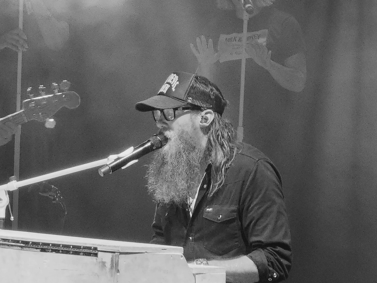 jeffwaldridge's tweet photo. @crowdermusic You blew them away. Was an honor to meet you as well. Looking forward to the next one! https://t.co/Q1jGlMacuT