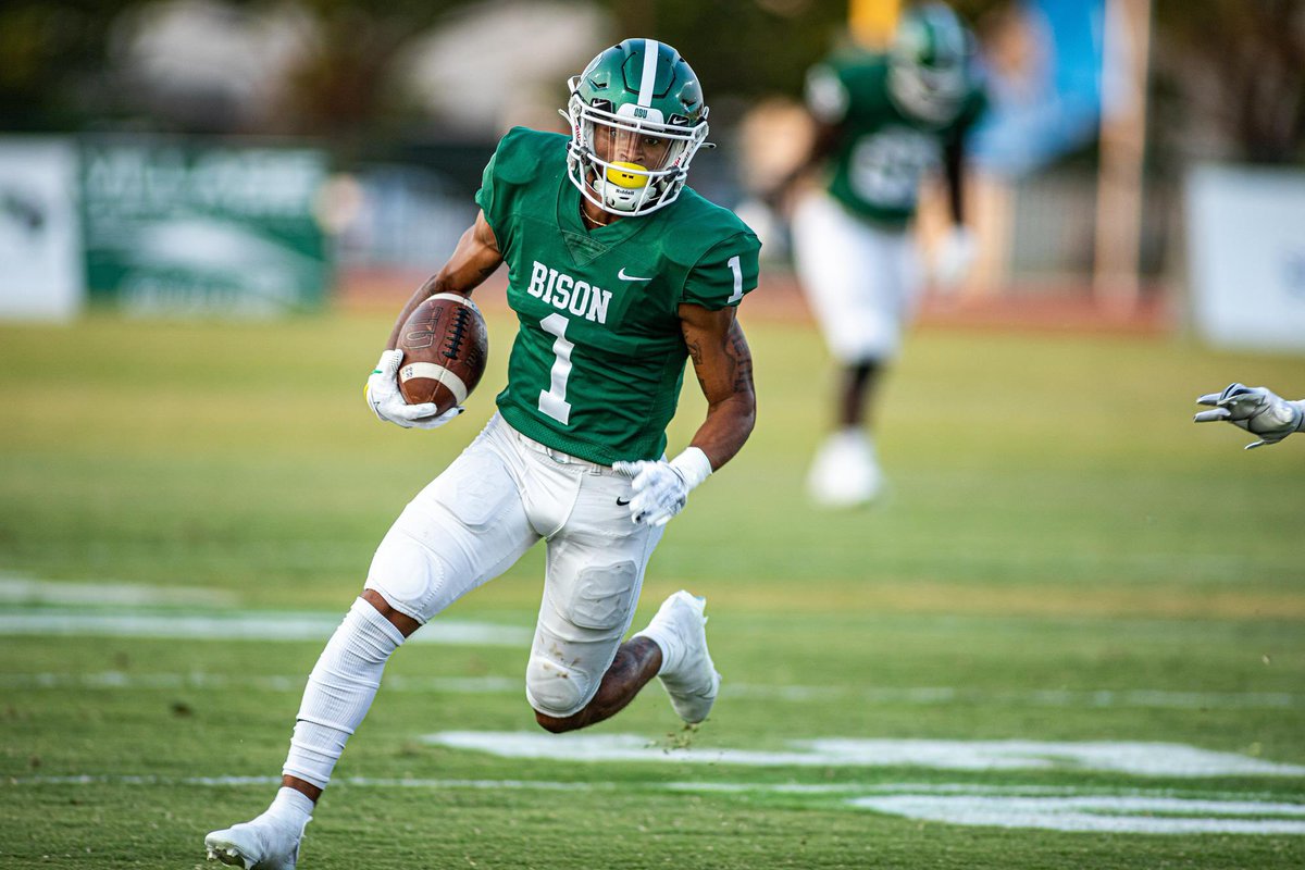 #AGTG After a great conversation with <a href="/CoachEaton94/">Daniel Eaton</a> I am blessed to say I have earned my first official offer from <a href="/OBU_Football/">OBU Football</a>