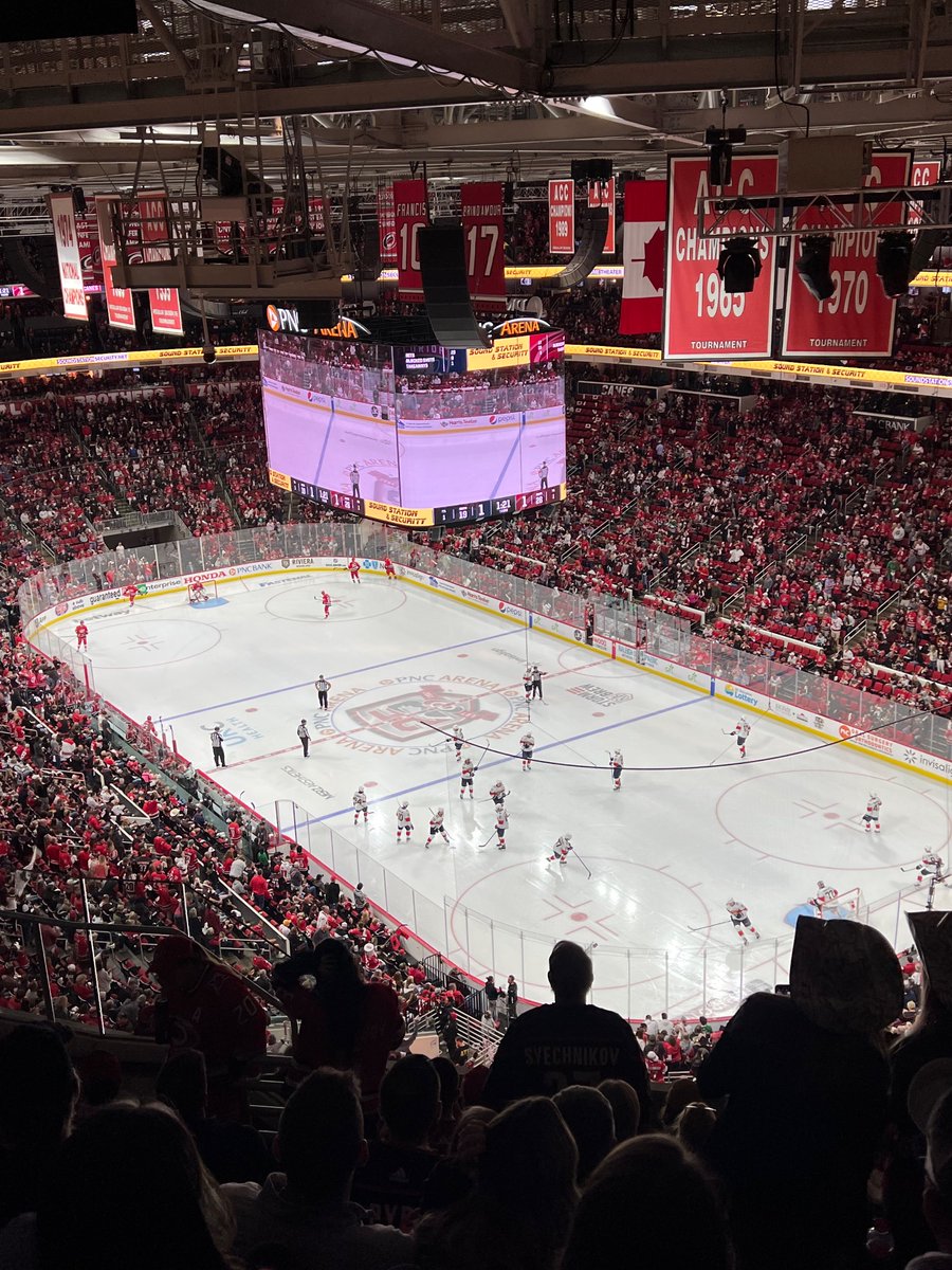 Fiqtion_'s tweet photo. 3rd period at the eastern conference finals GO CANESSSS @Canes https://t.co/o0kotXipFB