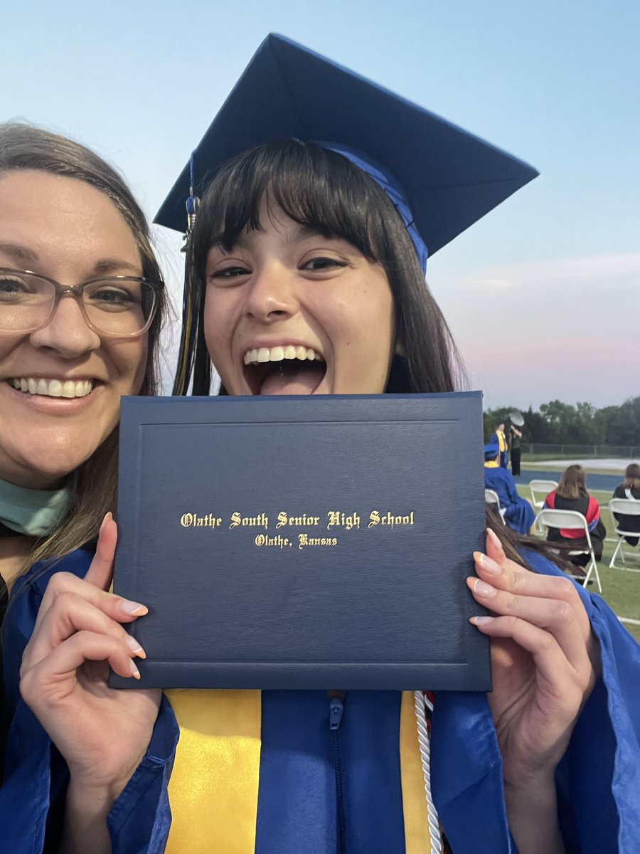 OlatheBusFin's tweet photo. That’s a wrap! Congratulations to our wonderful students! We are so proud of you! 💙💛🎉 @Olathe21st @OlatheSouthHS https://t.co/Da07Zd1j6P