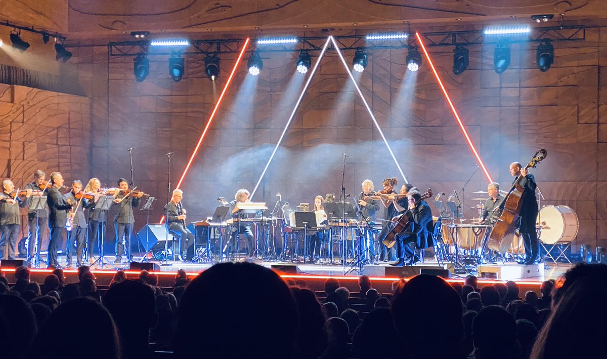 A Clockwork Orange and Beyond. How amazing the @A_C_O was! Watching Richard Tognetti was also a treat. I could have sat there listening to it all night. Incredible night. 👏
#australianchamberorchestra #clockworkorange #melbourne #melbournerecitalcentre #synth