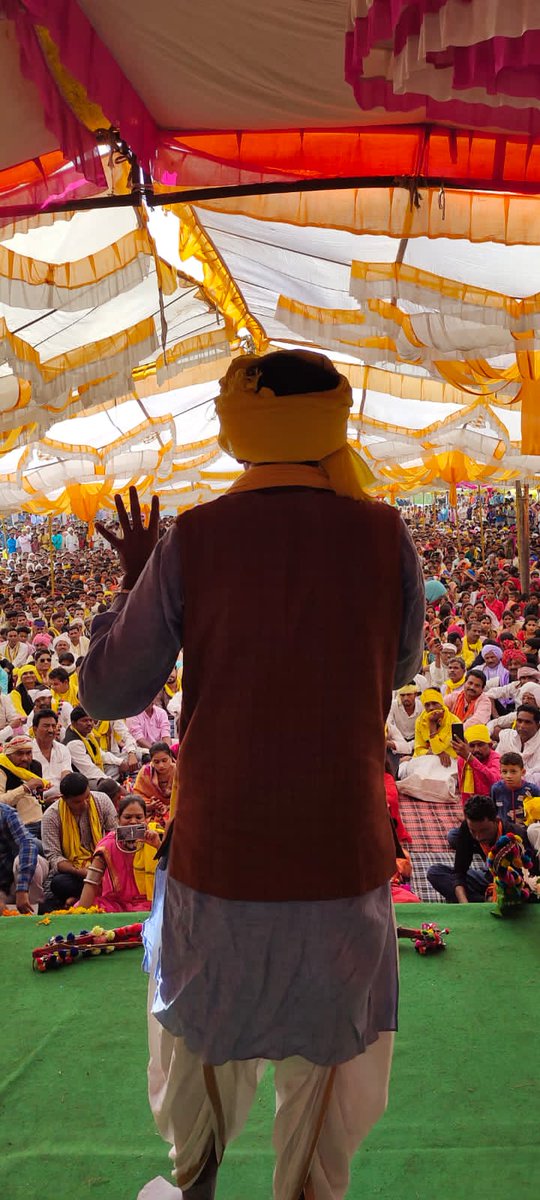 पुरखों की लड़ाई और संघर्ष, मैं भी विक्रम अछालिया बनना चाहूंगा। सभी की आवाज़, पिली क्रांति के जनक को मेरा जोहार।
<a href="/Arjun_Mehar/">🏹 Arjun Mehar | अर्जुन महर ☭</a>
<a href="/Bhilraj11/">Bhanwarlal parmar</a>
<a href="/HansrajMeena/">Hansraj Meena</a>
<a href="/JitendraMeenaDU/">Dr Jitendra Meena</a>
<a href="/RadheWaskale_/">Radhe Waskale</a>
<a href="/ajay_H_kanoje/">Ajay Kanoje Adivasi</a>
<a href="/vikramadada/">Vikram Achhaliya - विक्रम अछालिया</a>
<a href="/aadivasivishal/">ट्रायबल आवाज जोहार 💙🏹</a>
<a href="/JoharArmy/">Johar Army | जोहार आर्मी</a>
<a href="/VNparmar23/">भील विनोद N परमार</a>

#जोहार_विक्रम_अछालिया