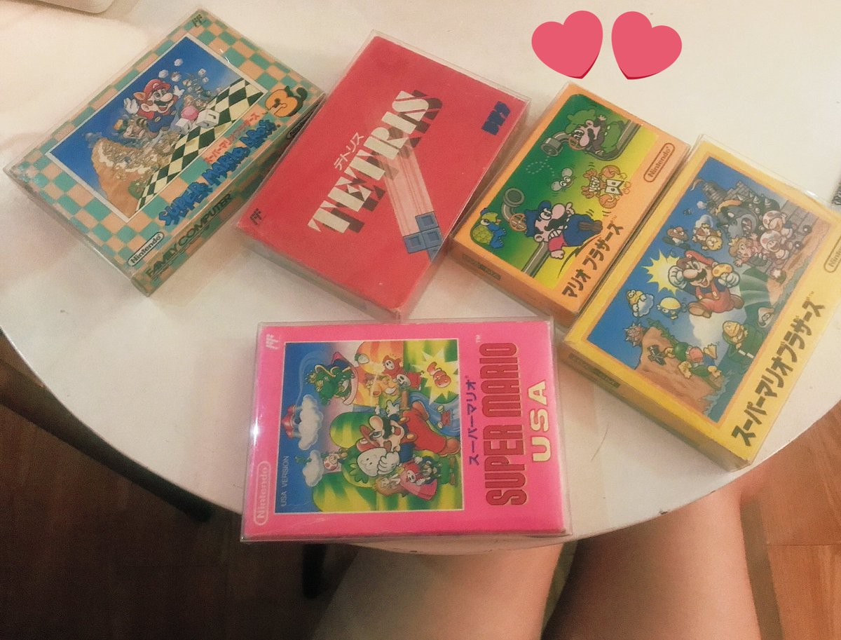 Welcome to the Famicom family ♥️ 

#gamergirl #famicom #retrogaming #nintendo #nes #videogames #gamecollecting #gamersunite